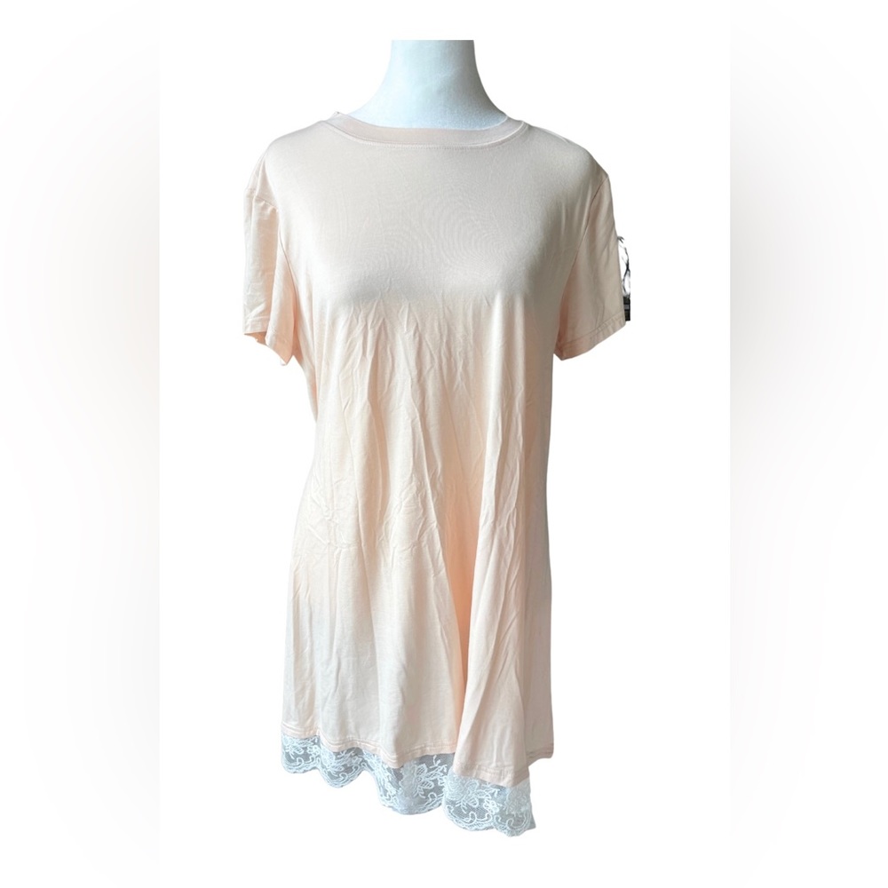 Women’s Medium Short Sleeve Peach Top With Lace Trim By Musever
